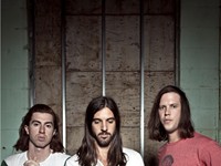ROCK | The Whigs