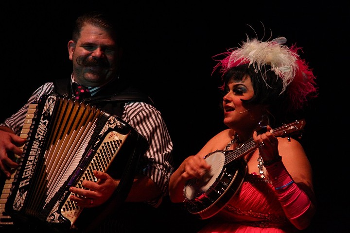 Cleveland vaudeville duo Pinch and Squeal. - PHOTO BY FRANK DE BLASE