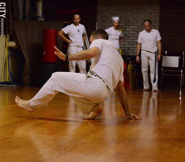 Capoeira at Com Expressao